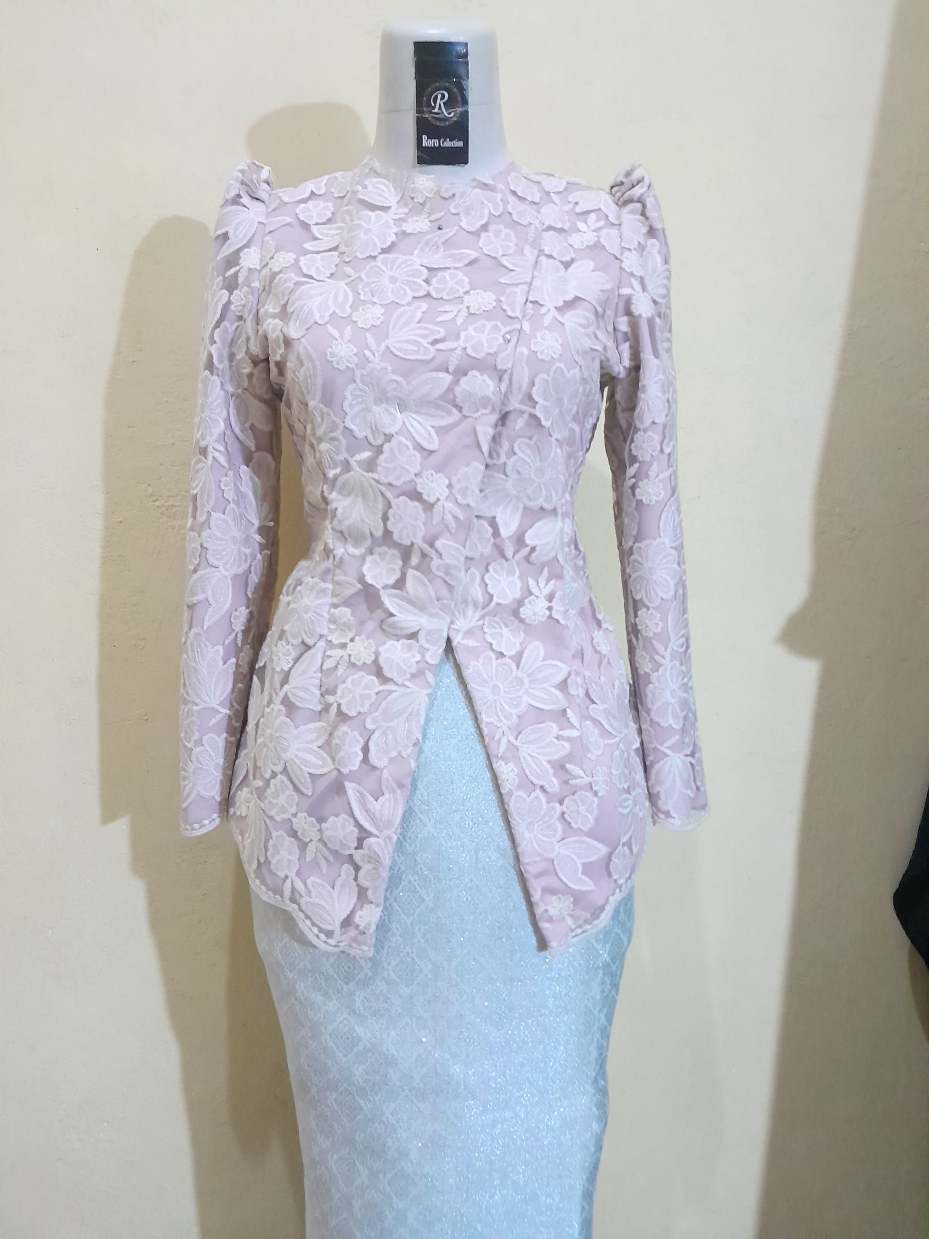 Koleksi busana RORO COLLECTION 24
